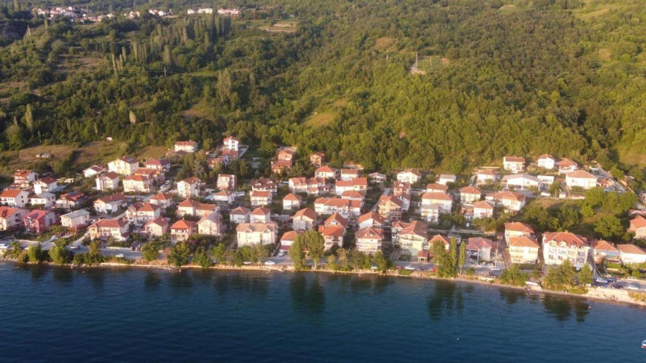 Villa Lakeview Paradise Пештани Экстерьер фото