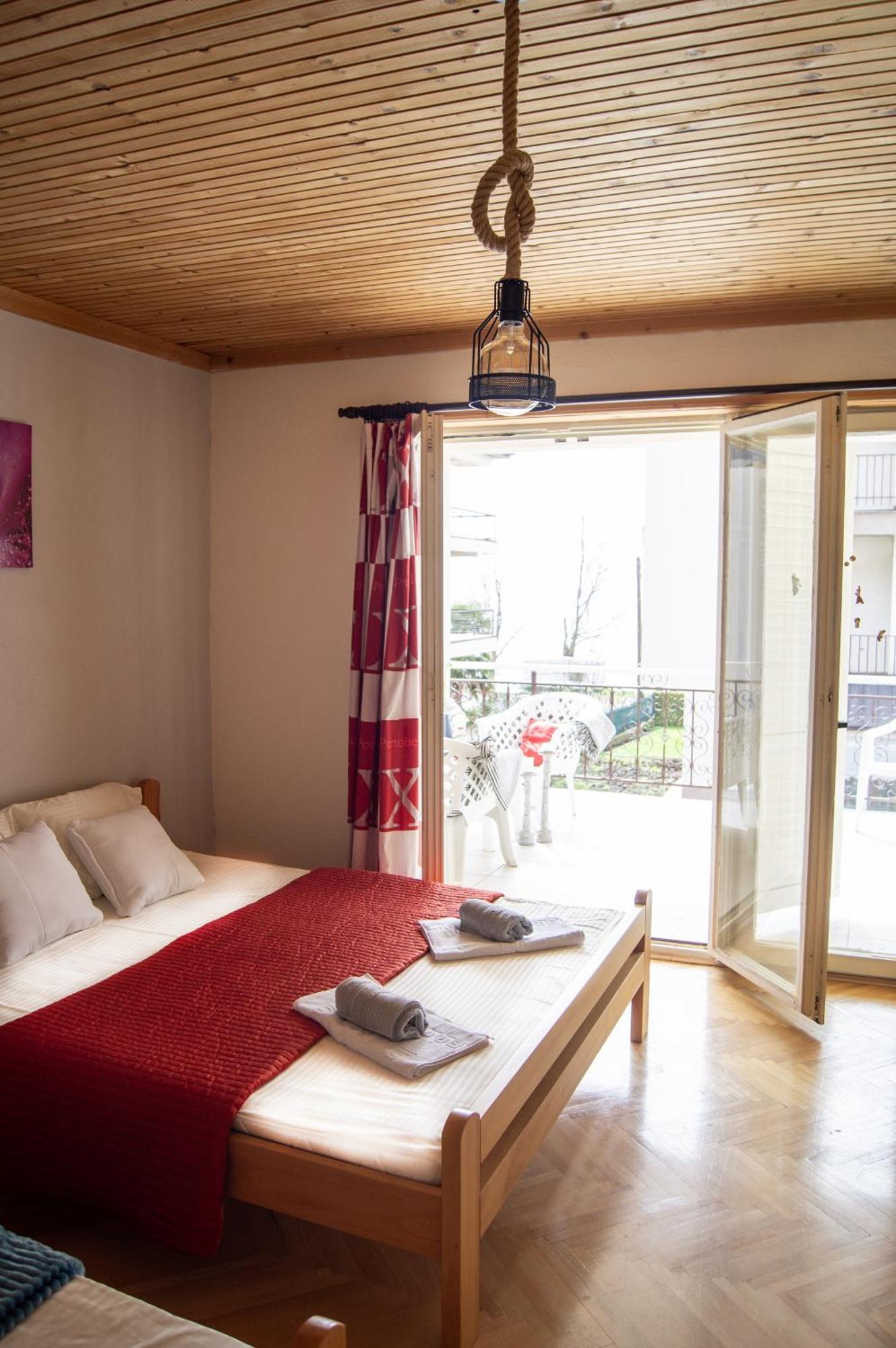 Villa Lakeview Paradise Пештани Экстерьер фото