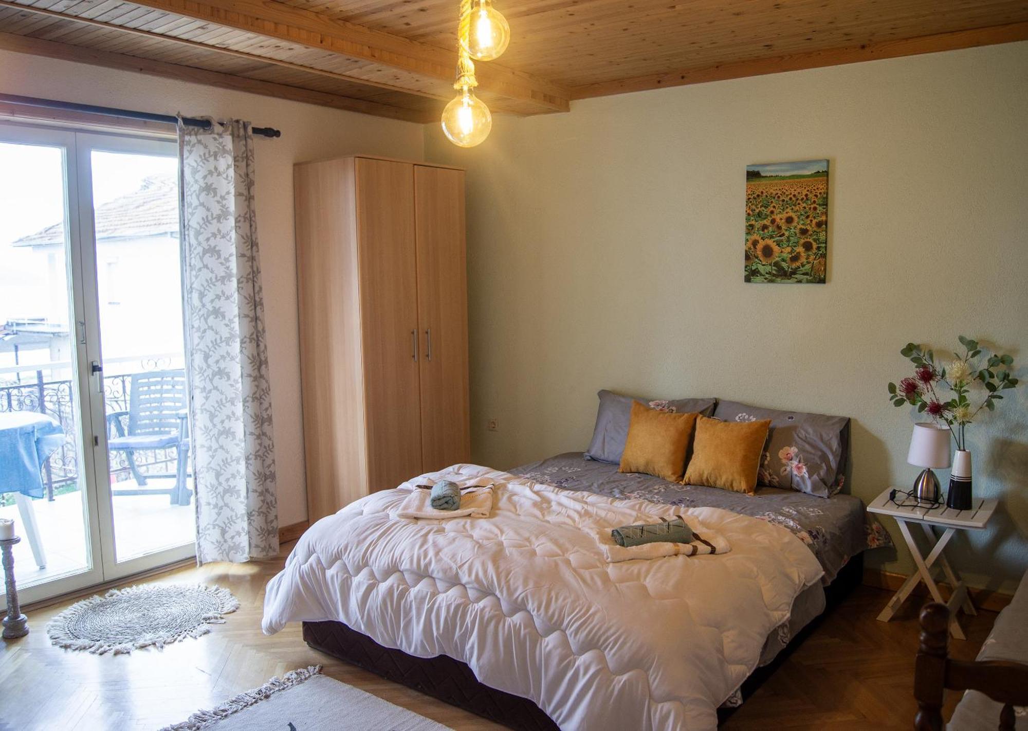 Villa Lakeview Paradise Пештани Экстерьер фото