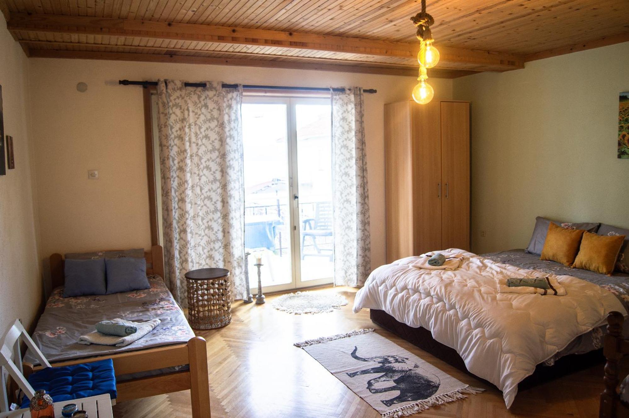 Villa Lakeview Paradise Пештани Экстерьер фото